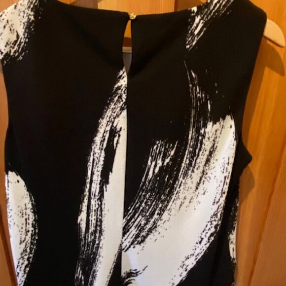 Donna Karan Women's Printed Crewneck Sleeveless Black Cream Top Sz M - Picture 5 of 6